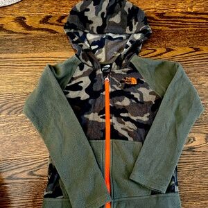 The North Face Kids Camo Hoodie sz5